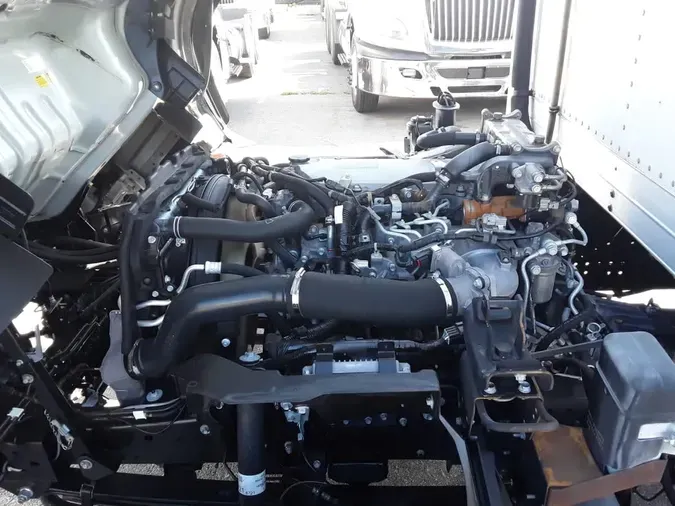 2019 ISUZU NRR