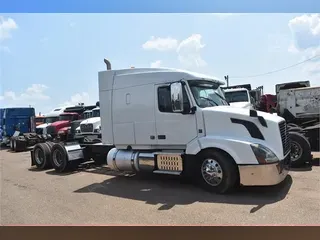 2012 VOLVO VNL64T630