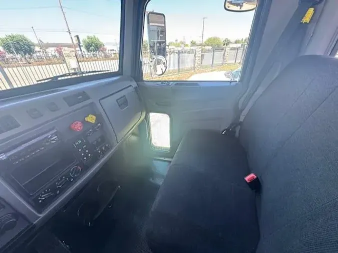 2019 Peterbilt 337