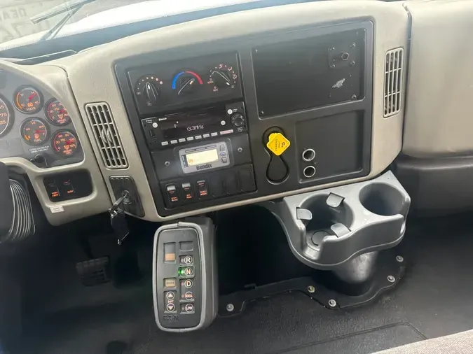 2019 NAVISTAR INTERNATIONAL 4300