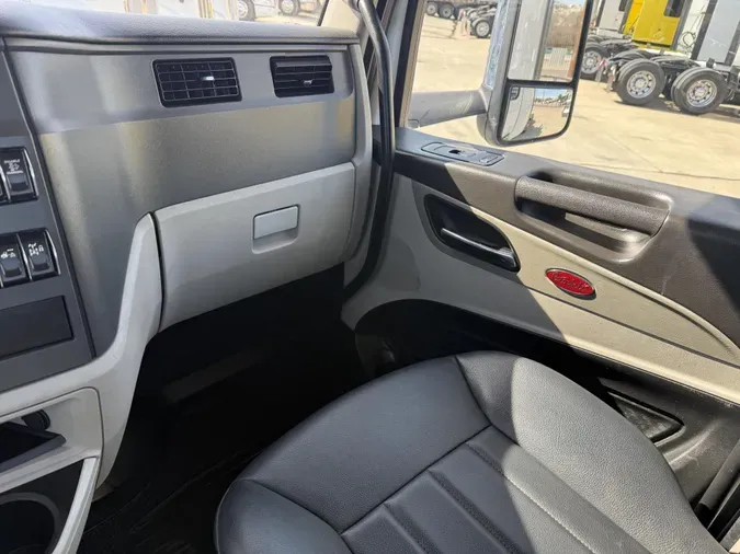2024 Peterbilt 567