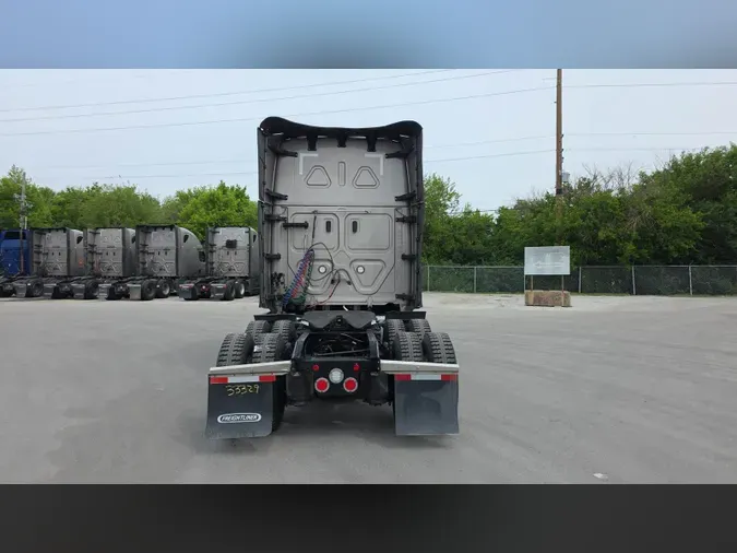 2025 Freightliner Cascadia 126