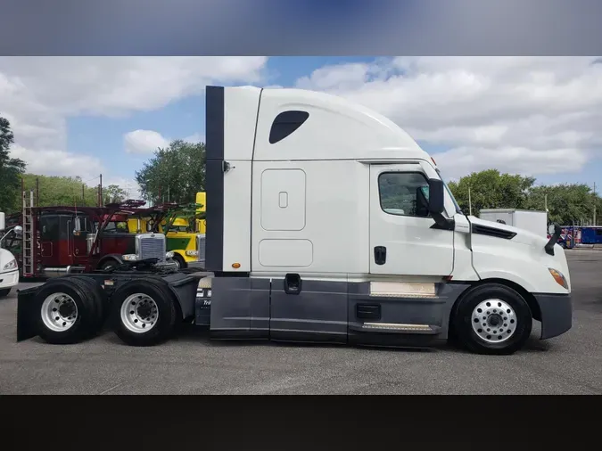 2021 Freightliner Cascadia