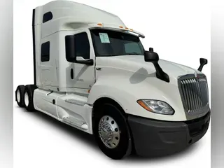 2020 International LT625