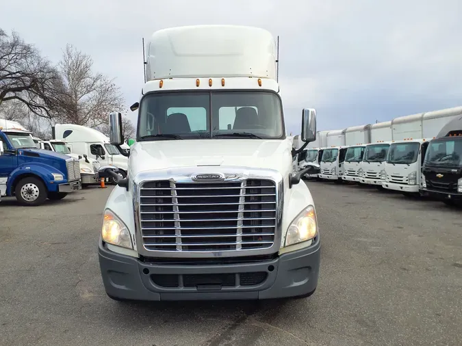 2020 FREIGHTLINER/MERCEDES CASCADIA 125