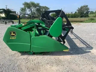 2010 John Deere 635F