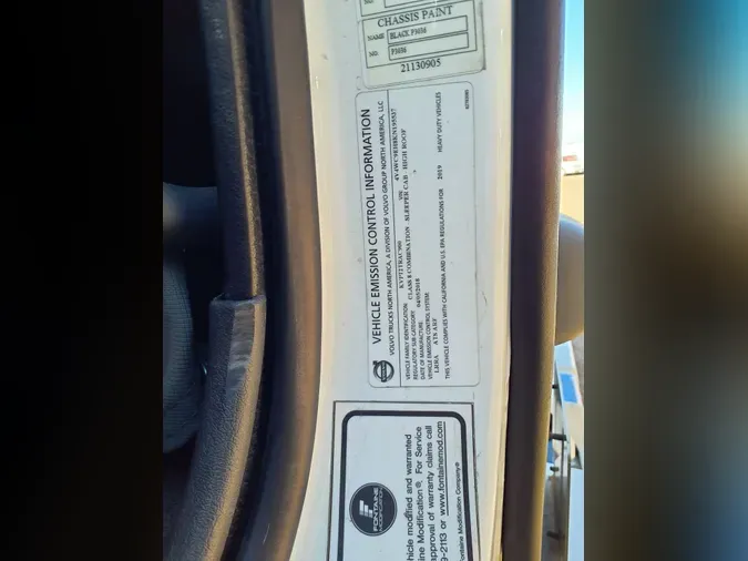 2019 VOLVO VNR64T-640