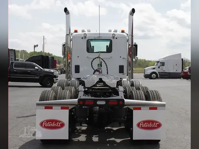 2027 PETERBILT 589
