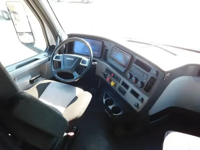 2022 Freightliner New Cascadia 126