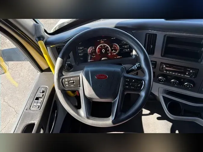 2022 PETERBILT 579