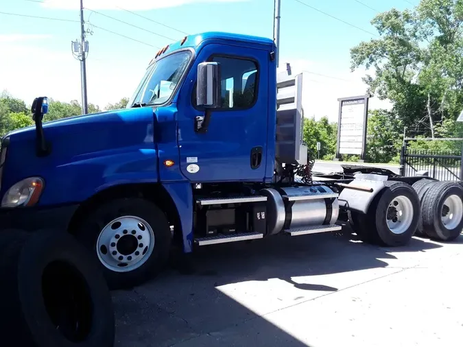 2020 FREIGHTLINER/MERCEDES CASCADIA 1252049dc825275586672a8c665a45e261a