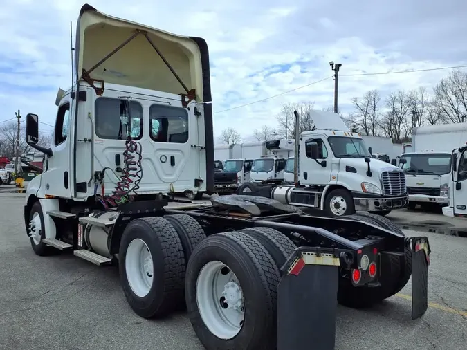 2020 FREIGHTLINER/MERCEDES NEW CASCADIA PX126642049e351aae6fb5a1ad06f2a5e52577d