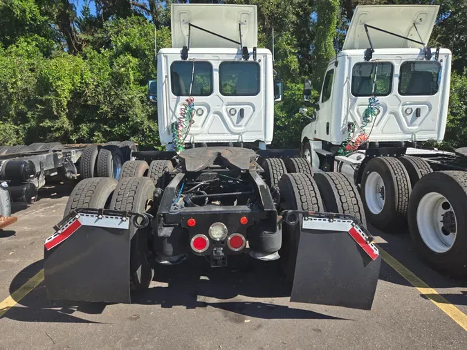 2020 FREIGHTLINER/MERCEDES NEW CASCADIA PX12664