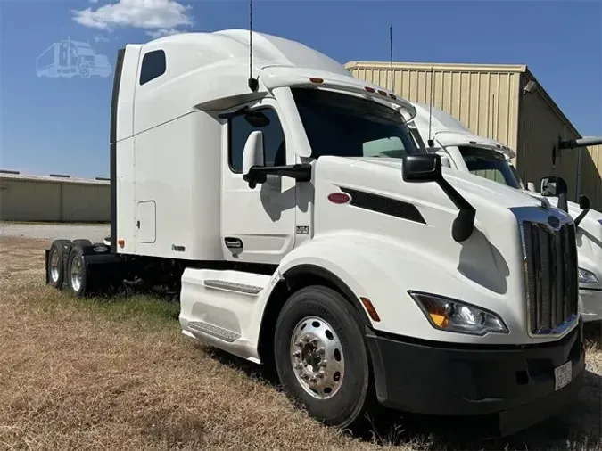 2022 PETERBILT 579