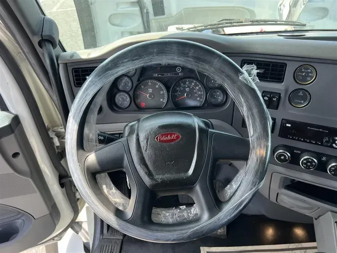 2017 Peterbilt 567