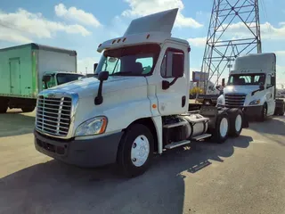 2019 FREIGHTLINER/MERCEDES CASCADIA 125