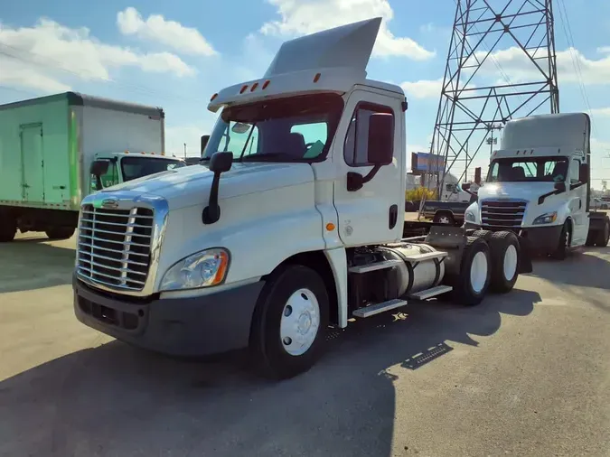 2019 FREIGHTLINER/MERCEDES CASCADIA 12520501bdcae062423787b321c966f5812