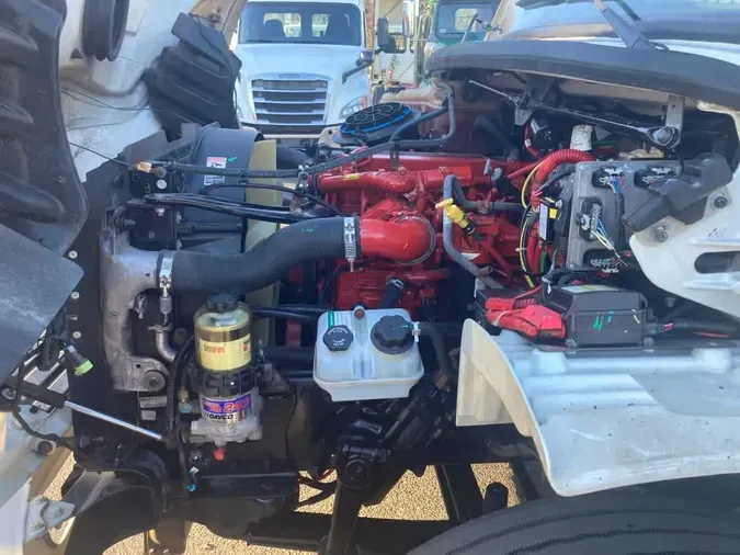 2017 FREIGHTLINER/MERCEDES M2 106