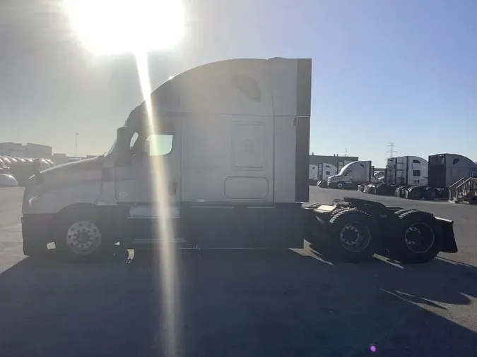 2021 Freightliner Cascadia