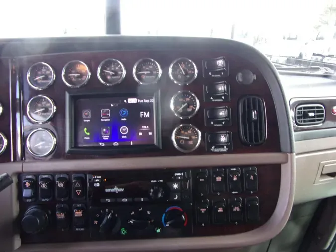 2022 Peterbilt 389205601efdf7641d45017769a944467b2