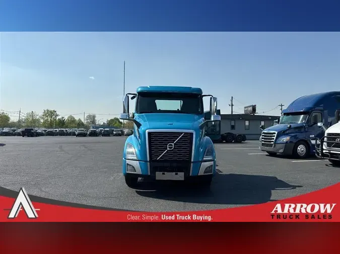 2019 VOLVO VNL300