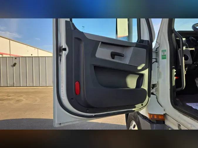 2022 Freightliner Cascadia 126