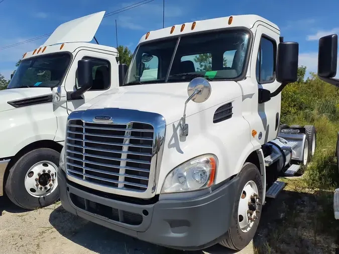 2018 FREIGHTLINER CASCADIA PX11364ST
