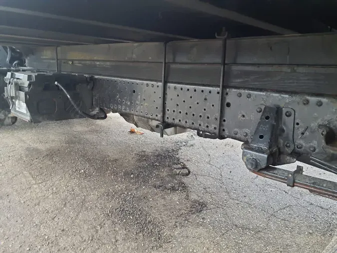 2017 ISUZU NPR205c261b7128e0bf8b71b0b3f536f736