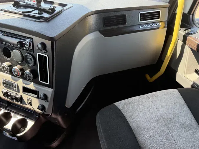 2021 Freightliner Cascadia