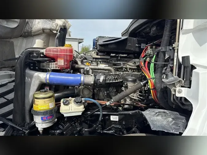 2020 FREIGHTLINER CA126