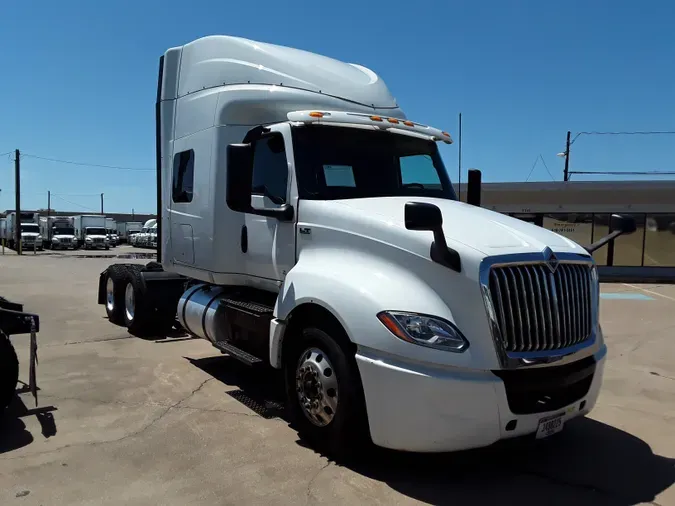 2019 NAVISTAR INTERNATIONAL LT625 SLPR CAB