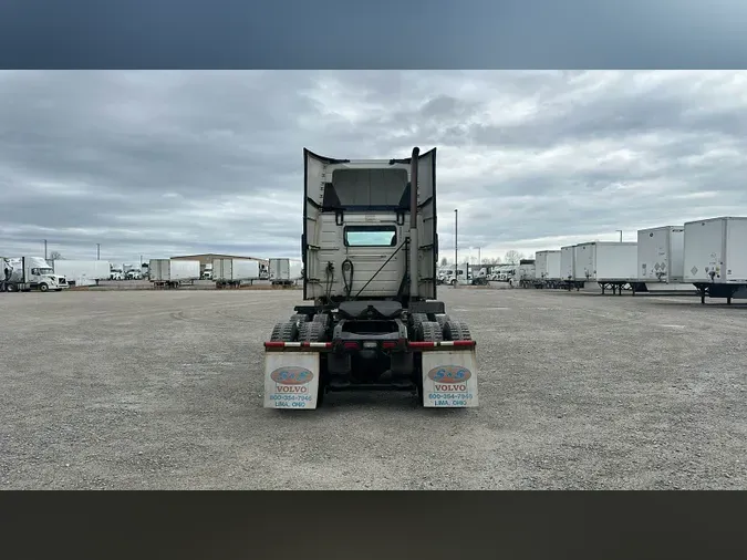 2015 Volvo VNL300