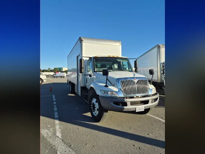 2018 NAVISTAR INTERNATIONAL 4300LP (4X2)