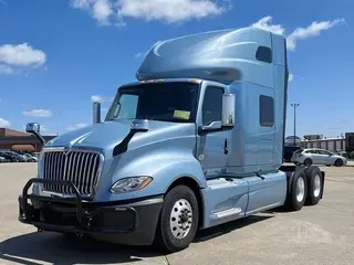 2022 INTERNATIONAL LT