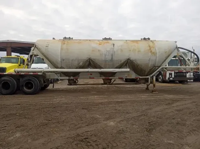 1973 FRUEHAUF 2066314ae9c154fce2278e8e9bb392ad