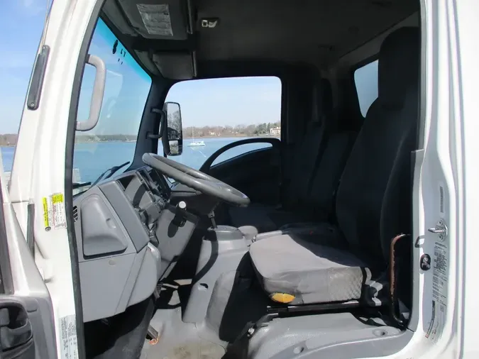 2014 ISUZU NRR