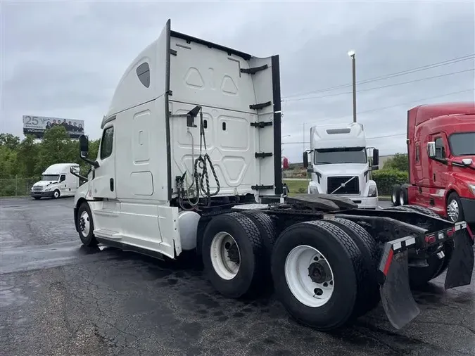 2020 FREIGHTLINER CA126