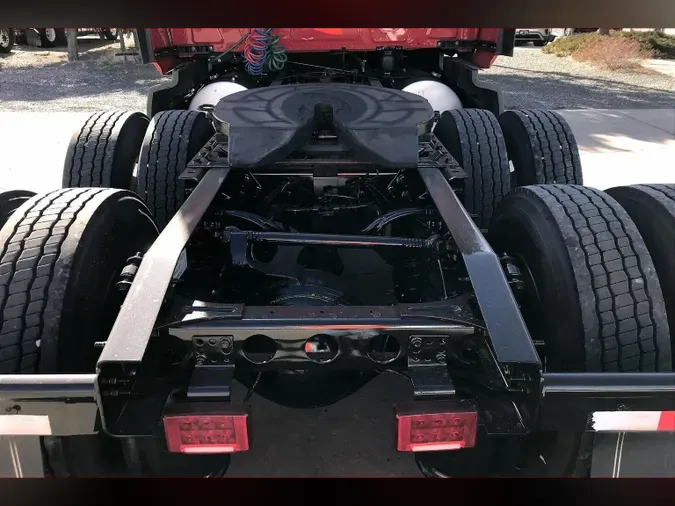 2023 INT LT625 6X42067de65a085e491f777af72c5358cd3