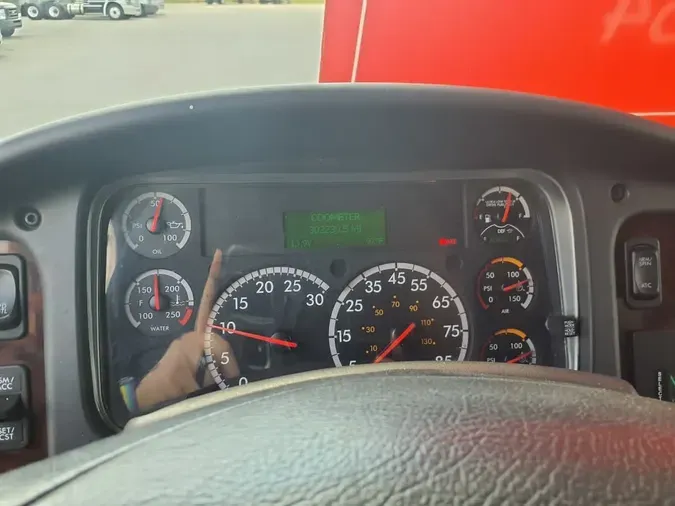 2018 FREIGHTLINER M2 106