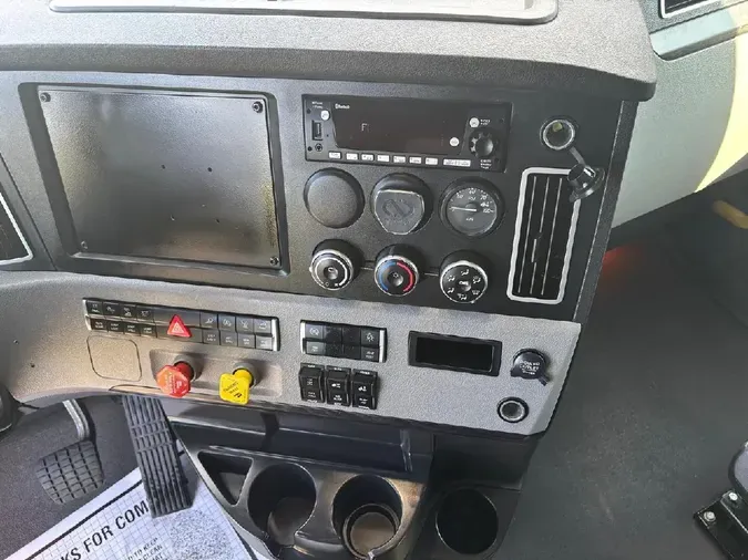 2023 FREIGHTLINER Cascadia 126
