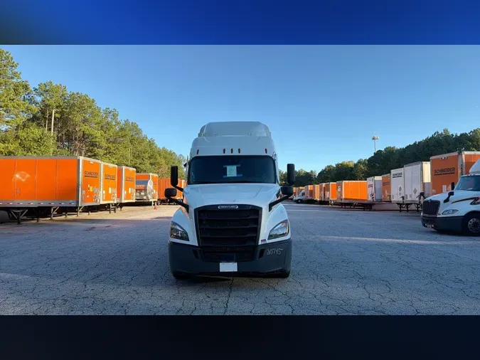 2021 Freightliner Cascadia 126