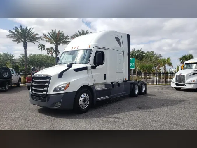 2021 Freightliner Cascadia