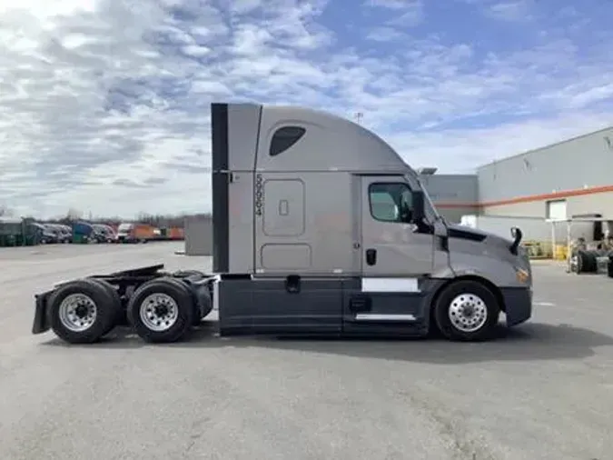 2023 Freightliner Cascadia