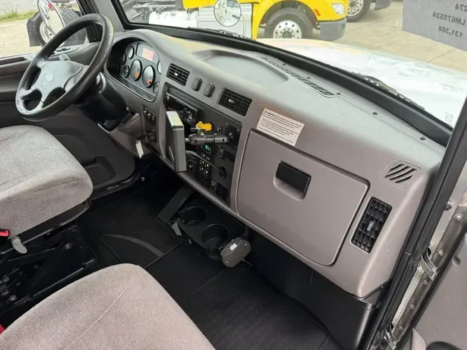 2020 Peterbilt 337