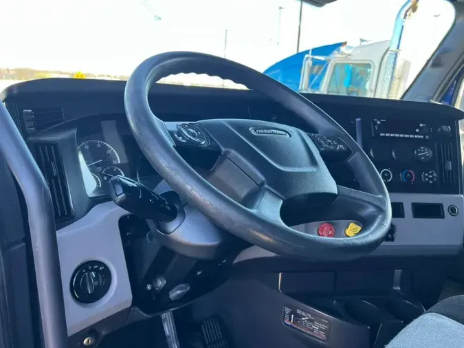 2022 Freightliner Cascadia