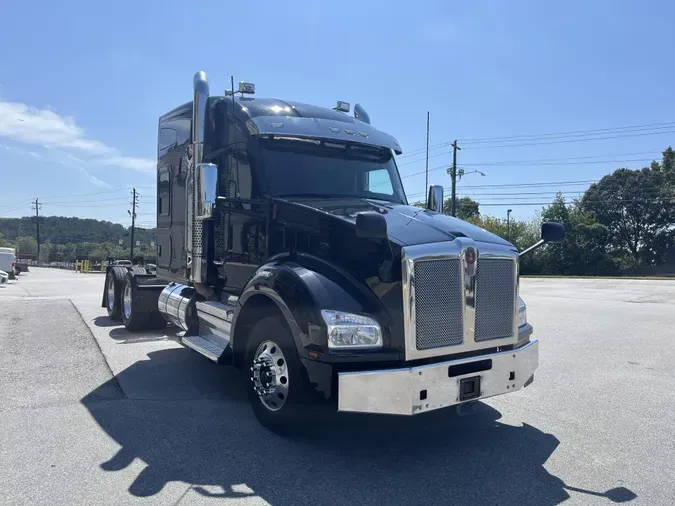 2022 Kenworth T880