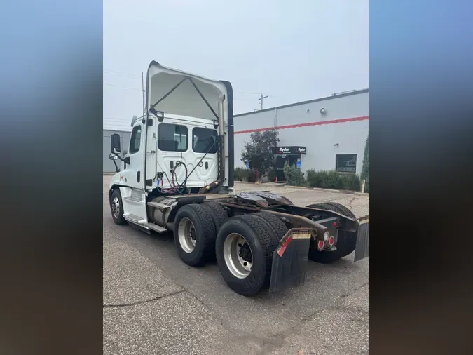 2020 FREIGHTLINER/MERCEDES CASCADIA 1252082175434ce57bc6ae8a935e66be844