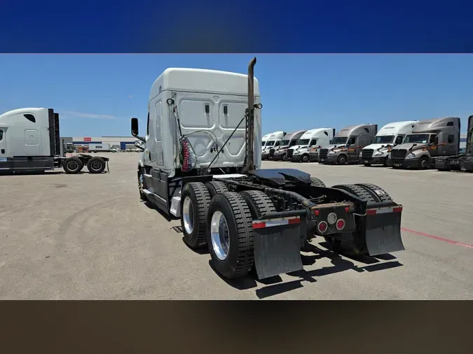 2020 Freightliner Cascadia