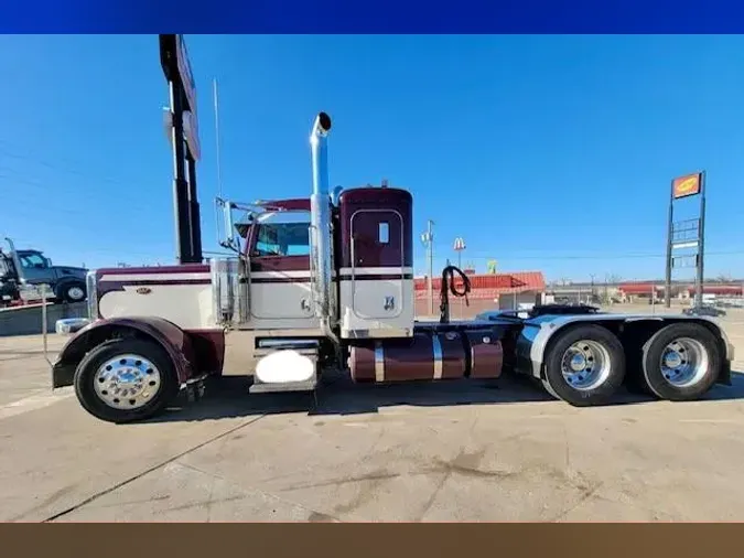 2023 Peterbilt 389