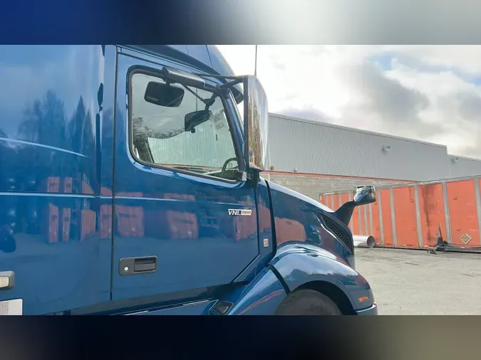 2022 Volvo VNL860